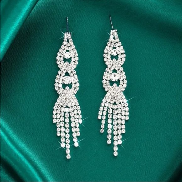 Chandelier clear crystal rhinestone silver earrings wedding bridal New - Picture 3 of 6